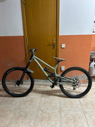 COMMENCAL FURIOUS