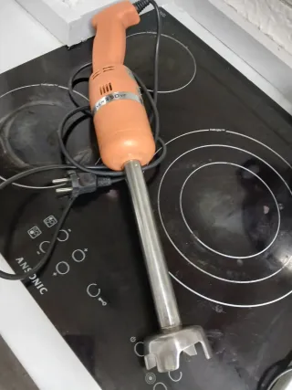 Batidora de mano profesional naranja