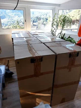 8 Cajas Armario Mudanza con Colgador