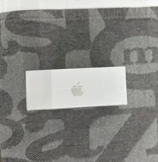 Airpods 4 con cancellazione rumore