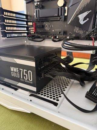 PC Gaming Blanco Cooler Master