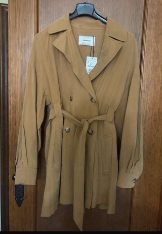 Gabardina Stradivarius Marrón Talla S