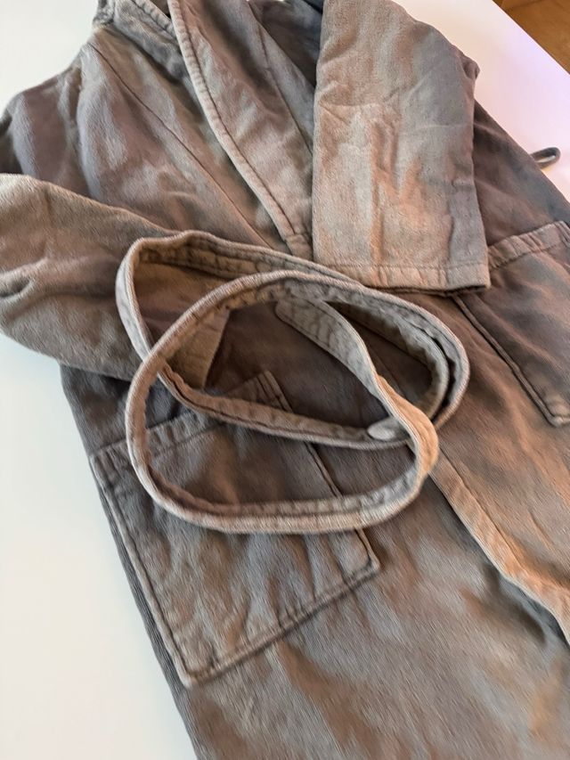 Accappatoio grigio in tessuto