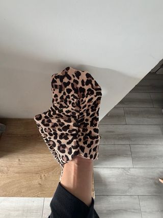 Camiseta Bershka Leopardo Talla M Nueva