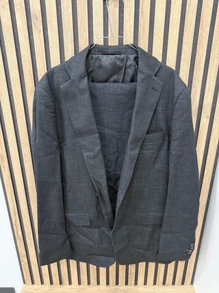 Completo uomo grigio