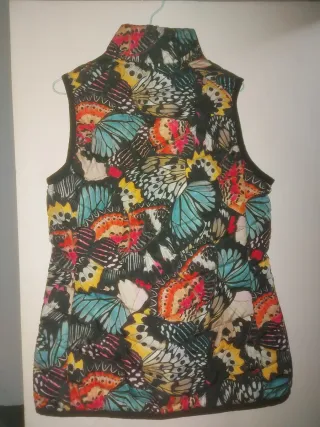 Chaleco reversible Desigual mariposas
