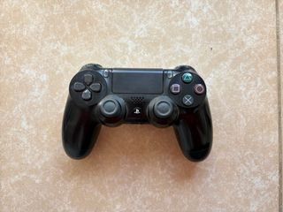 PS4 Slim 1TB + Mando Original + FIFA 23