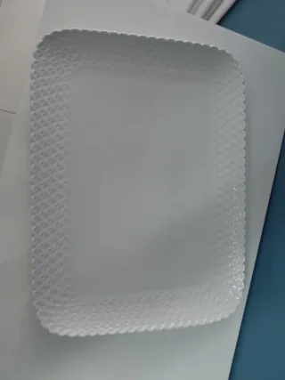 Set teiera e zuccheriera con vassoio in porcellana