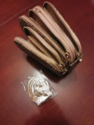 Bolso bandolera de corcho estampado