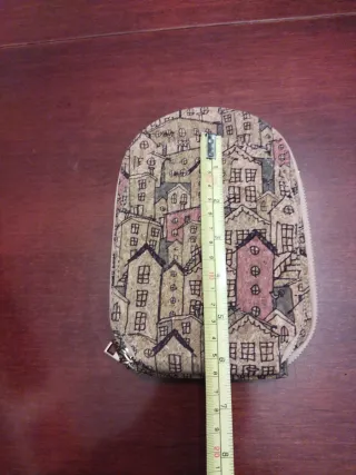 Bolso bandolera de corcho estampado