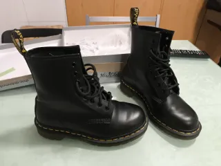 Botas Dr. Martens Airwair Negras Talla 37