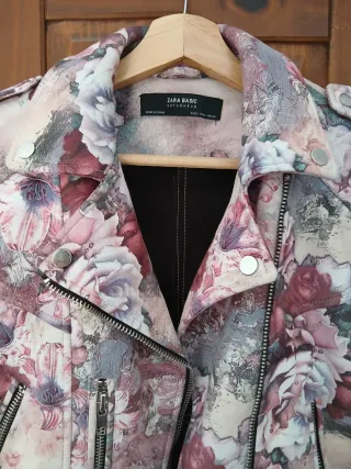 Chaqueta floral Zara