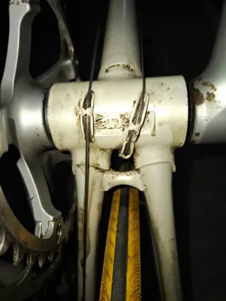 Bicicleta carretera vintage blanca