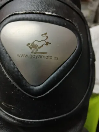 Mono de moto cuero negro