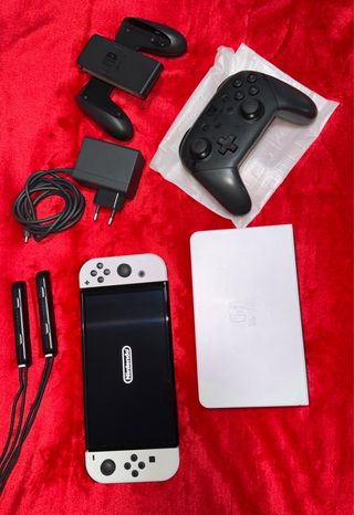 Nintendo Switch OLED - Negro/Blanco