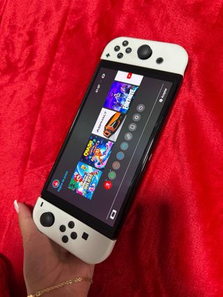 Nintendo Switch OLED - Negro/Blanco