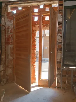 Puertas y portones de madera