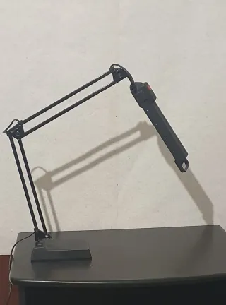 Lampada da tavolo vintage metallo/plastica nera