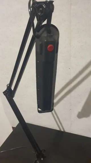 Lampada da tavolo vintage metallo/plastica nera