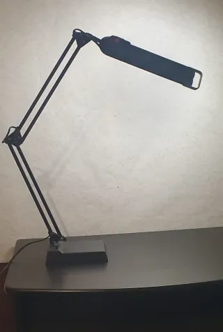 Lampada da tavolo vintage metallo/plastica nera