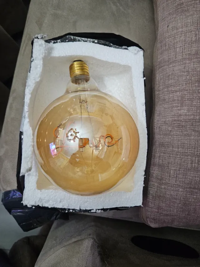 Bombilla Vintage Love Filamento Dorado