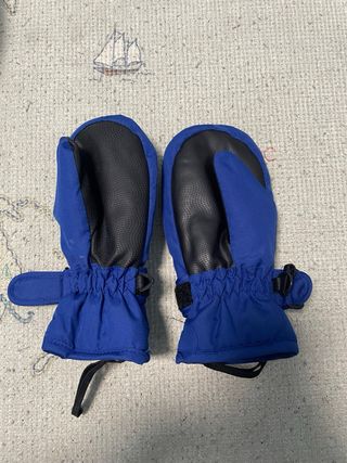 Manoplas de nieve azules