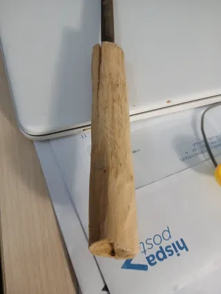 Escofina antigua con mango de madera