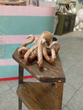 Polpo in ceramica marrone