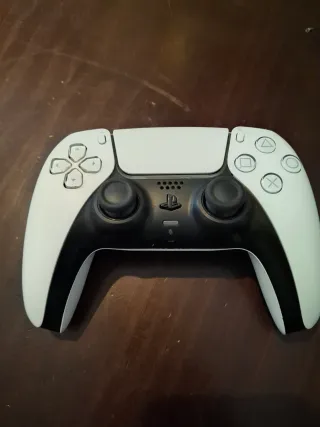Mando PS5 DualSense Blanco y Negro