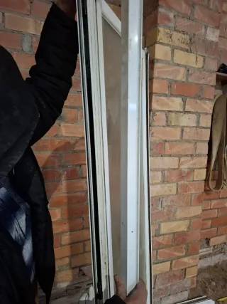 Puerta de aluminio con cristal medidas 2mx70