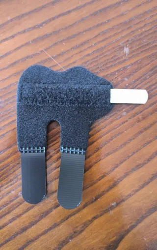 Férula para dedo ajustable