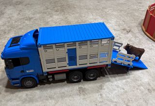 Plaza de Toros y Camión Juguete