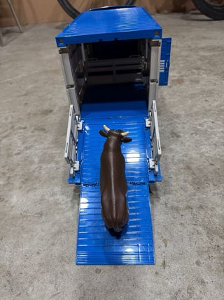 Plaza de Toros y Camión Juguete