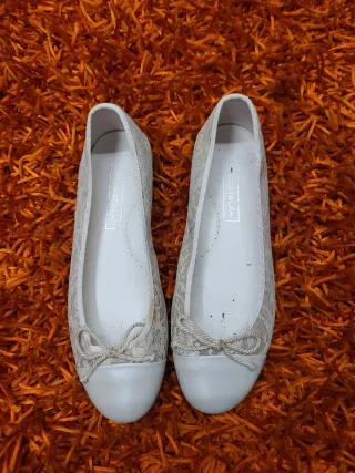 Manoletinas Comunión Beige y Blancas