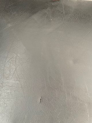 Sillón de madera tapizado