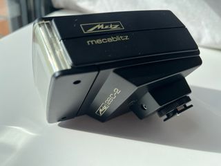 Flash Metz Mecablitz 28-C 2 y filtros de regalo