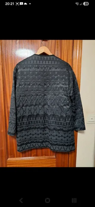 Chaqueta bordada oversize
