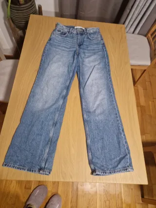 Pantalones vaqueros Bershka T.36