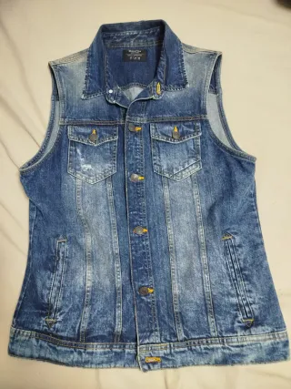 Chaleco hombre ,mujer tejano Bershka Talla M