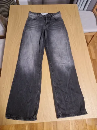 Pantalones vaqueros Bershka T.32