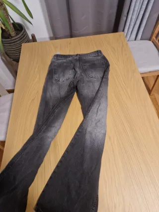 Pantalones vaqueros Bershka T.32