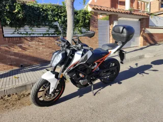 KTM DUKE 125 + Extras