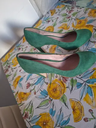 Zapatos de tacón verdes