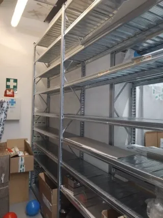 Estanterías metálicas modulares