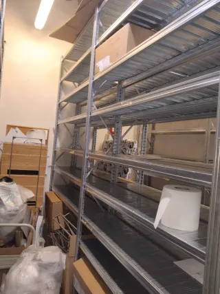 Estanterías metálicas modulares