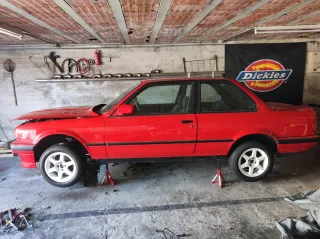 Despiece BMW E30 325i (foto orientativa)