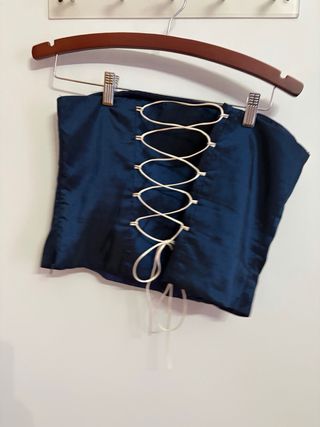 Falda larga satén bordada