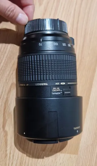 Cámara Nikon D3100 + 3 objetivos + accesorios