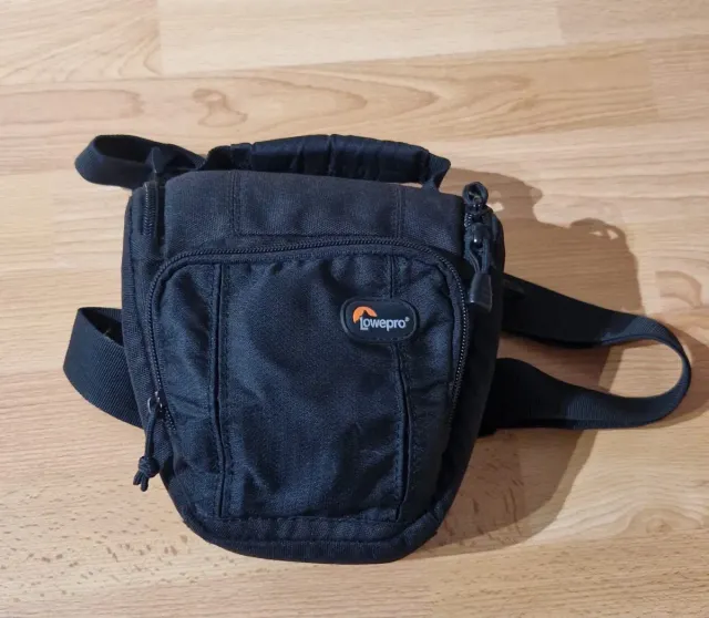 Cámara Nikon D3100 + 3 objetivos + accesorios