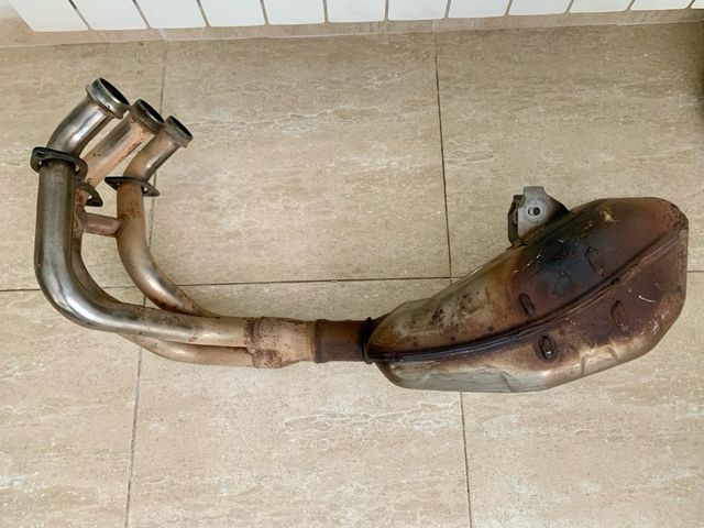 Escape Yamaha Tracer 900